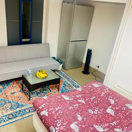 Cozy Studio Opposite Chelsea Stadium London Exterior foto